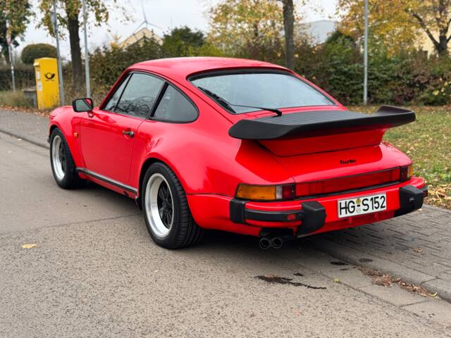 Porsche 911 Turbo 3.3