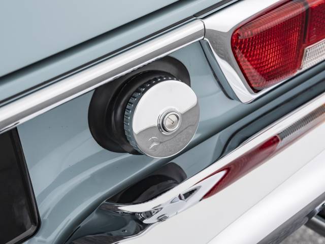 Mercedes-Benz 280 SL