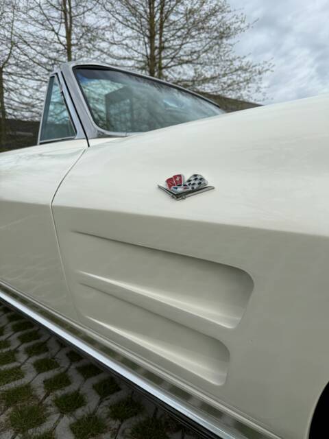 Chevrolet Corvette Sting Ray Convertible