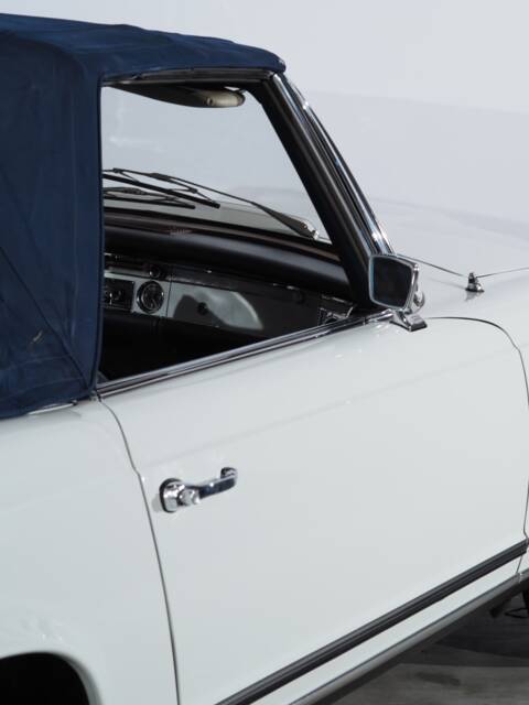 Mercedes-Benz 280 SL