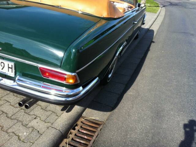 Mercedes-Benz 250 SE