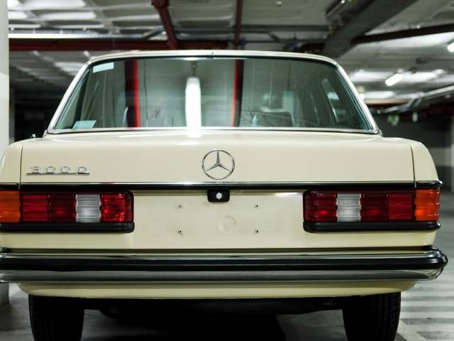 Mercedes-Benz 300 D