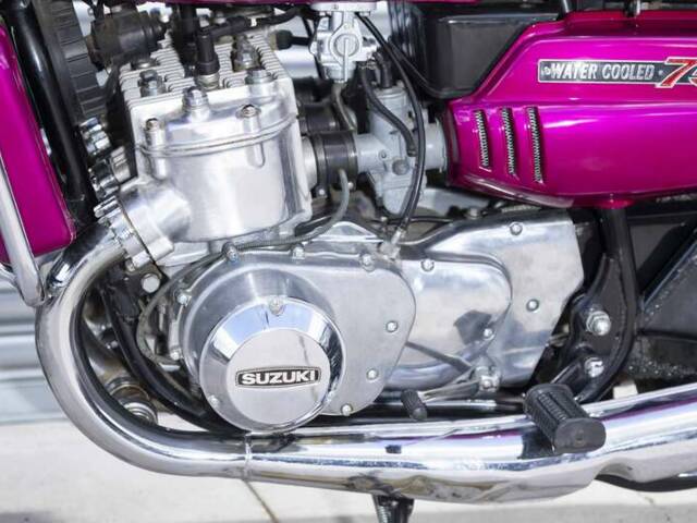 Suzuki GT 750