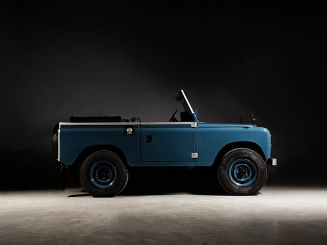 Image 1/29 of Land Rover 88 (1980)