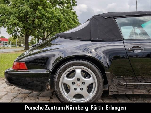 Porsche 911 Carrera 4