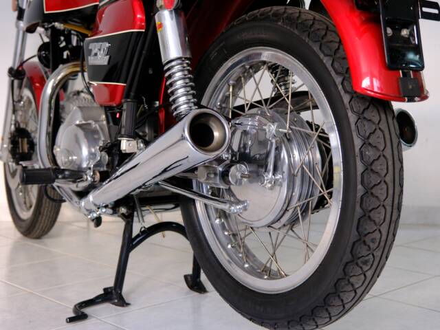 Ducati 750 GT