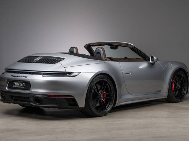 Porsche 911 Carrera 4 GTS