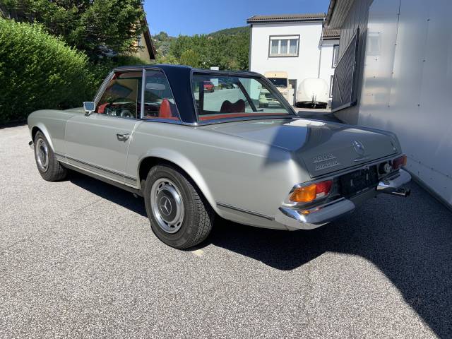 Mercedes-Benz 280 SL