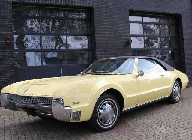 Bild 1/7 von Oldsmobile Toronado (1967)