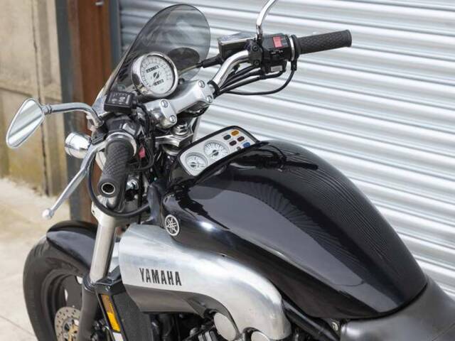Yamaha V-Max 1200