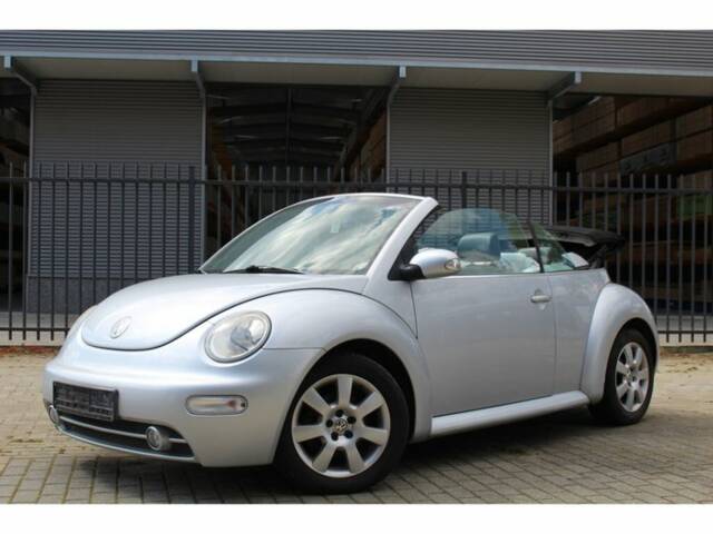 Immagine 1/7 di Volkswagen New Beetle 1.6 (2003)