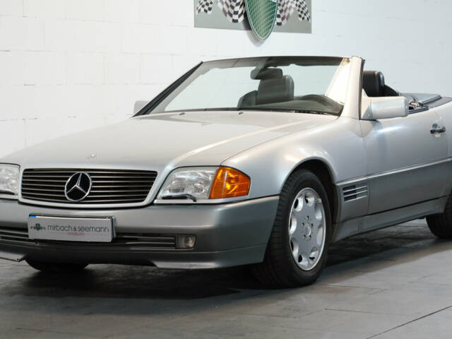 Image 1/38 of Mercedes-Benz 300 SL (1990)