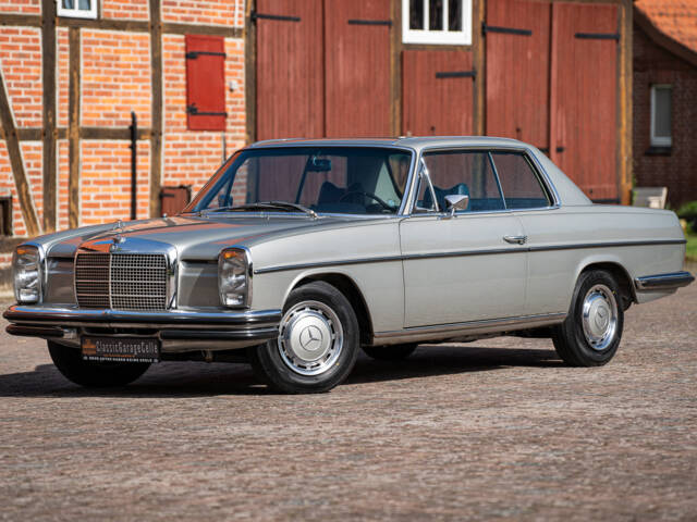 Image 1/40 of Mercedes-Benz 250 CE (1970)