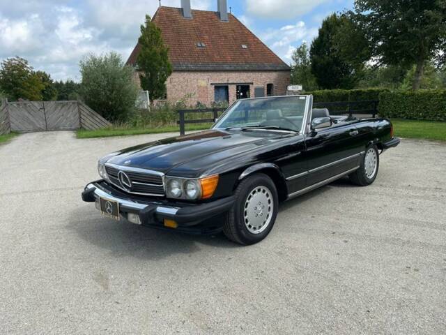 Immagine 1/7 di Mercedes-Benz 560 SL (1986)