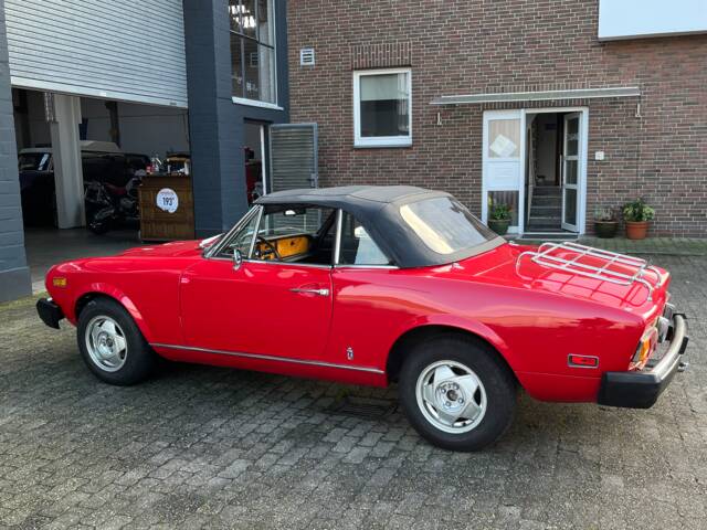 FIAT 124 Spider CS1