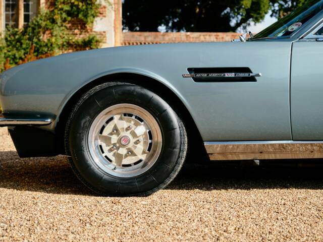 Aston Martin DBS V8