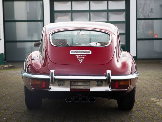 Jaguar E-Type V12 (2+2)