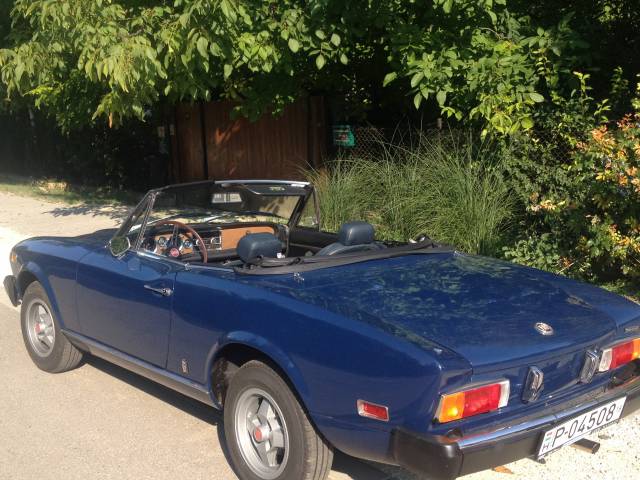 FIAT 124 Spider CS1