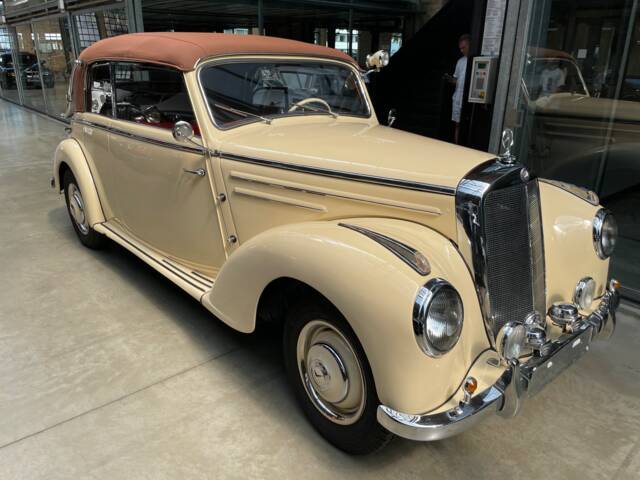 Mercedes-Benz 220 Cabriolet B