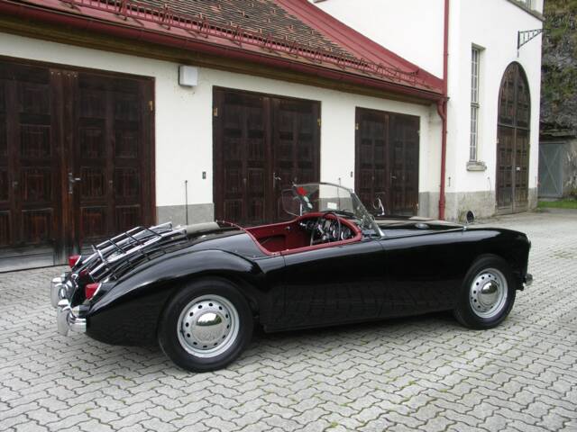 MG MGA 1500