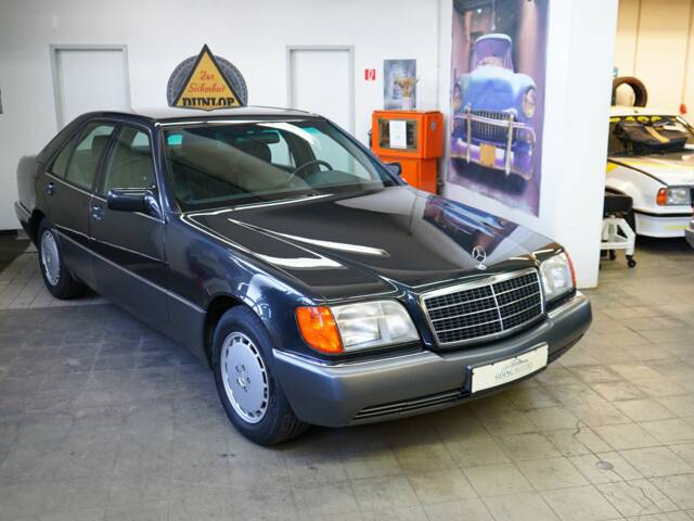 Image 1/36 de Mercedes-Benz 300 SE (1992)