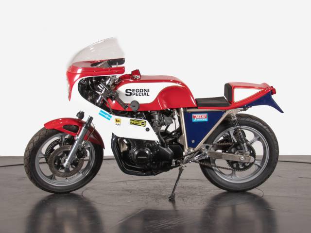 Immagine 1/25 di Kawasaki DUMMY (1984)
