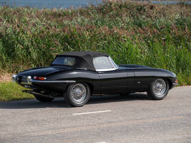 Jaguar E-Type 3.8 Flat Floor