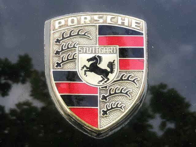 Porsche 928