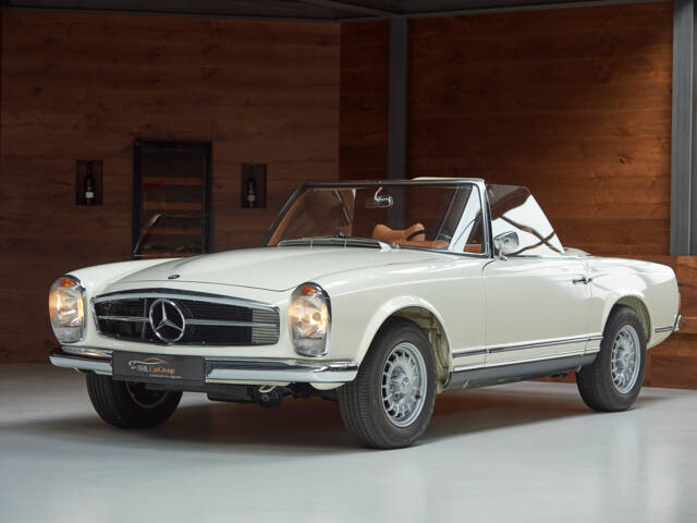 Mercedes-Benz 230 SL