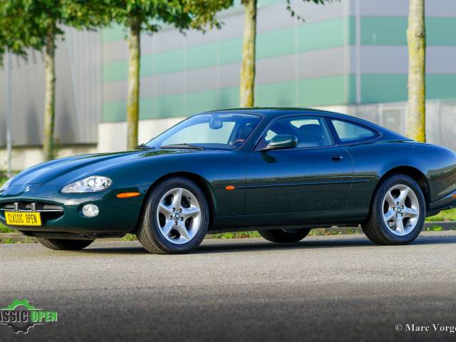 Bild 1/44 von Jaguar XK8 4.0 (2001)
