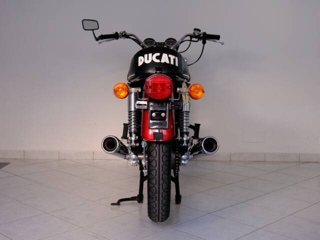 Ducati 750 GT