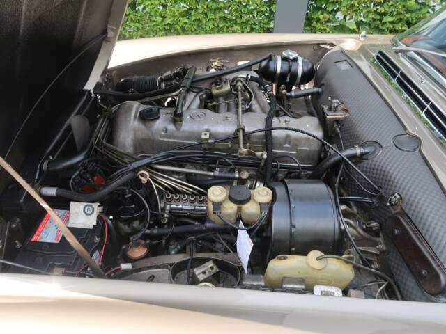 Mercedes-Benz 280 SL