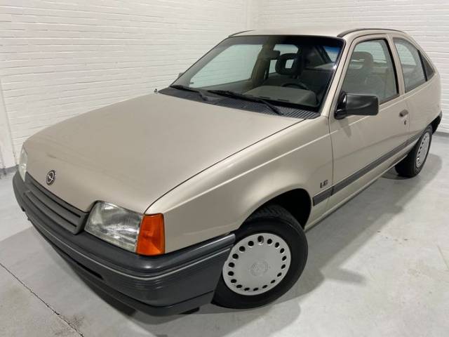 Image 1/9 of Opel Kadett 1,4i (1990)