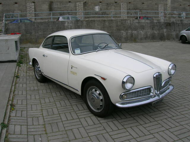 Image 1/28 de Alfa Romeo Giulietta Sprint Veloce (1962)