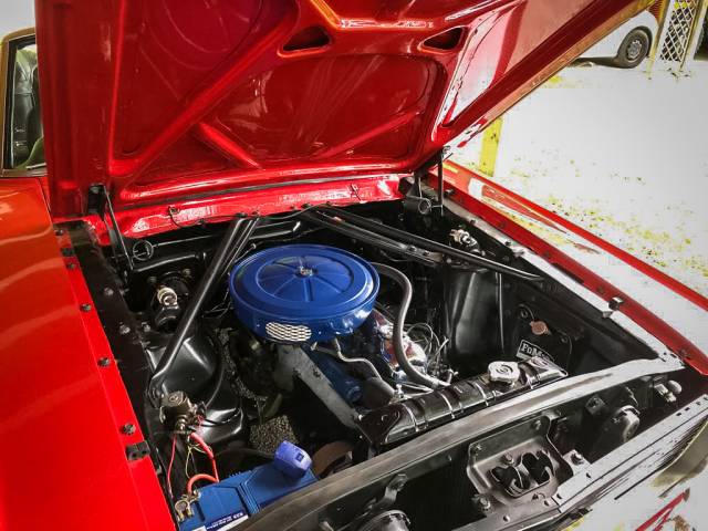 Ford Mustang 200