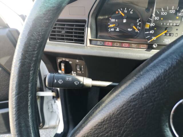 Mercedes-Benz 190 E 1.8