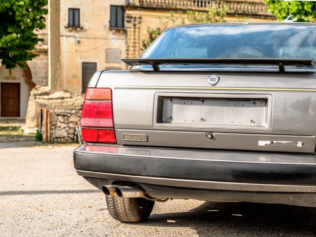 Lancia Thema 8.32