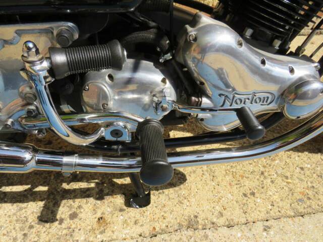 Norton Commando 750