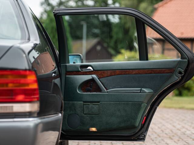 Mercedes-Benz 500 SEL