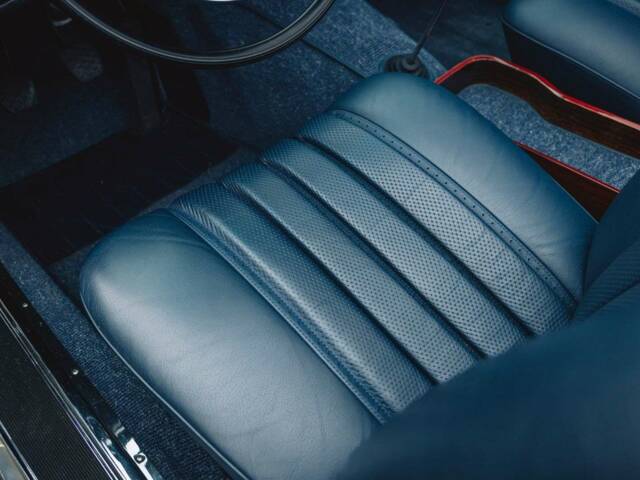 Mercedes-Benz 250 SE