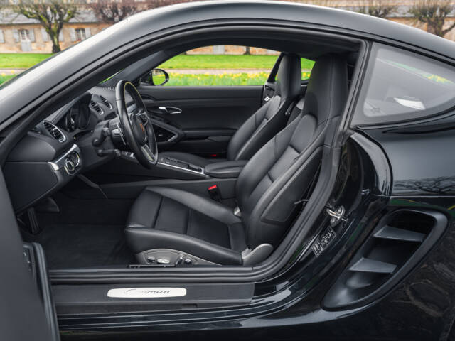 Porsche 718 Cayman T