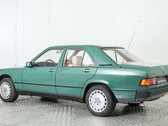 Mercedes-Benz 190 D 2.5