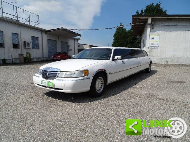 Afbeelding 1/14 van Lincoln Town Car (2000)