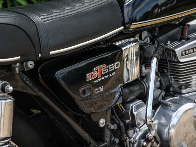 Suzuki GT 550 II