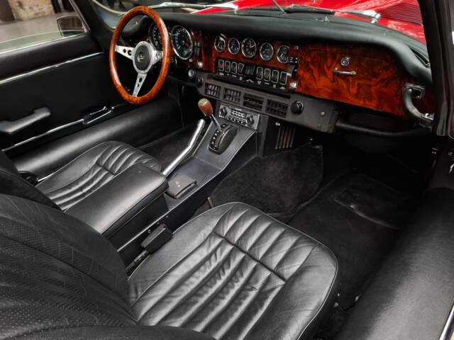 Jaguar E-Type V12