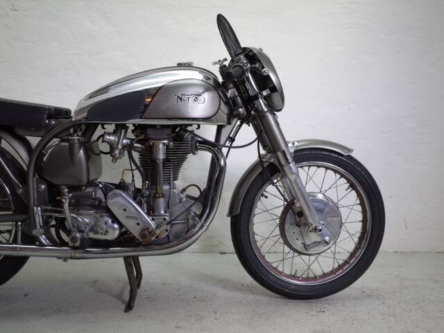 Norton International Model 40