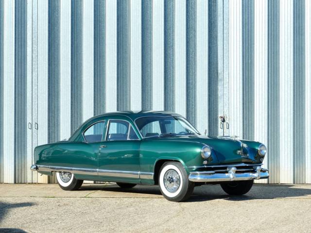 Image 1/14 of Kaiser DeLuxe (1951)