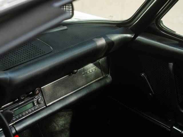 Porsche 911 2.2 T