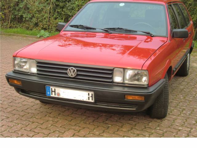 Bild 1/14 von Volkswagen Passat Variant 1.8 (1987)