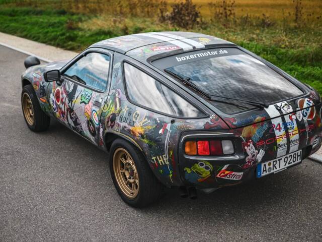 Porsche 928